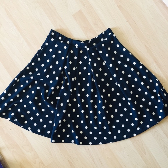 Anthropologie Dresses & Skirts - Le Lis Navy White polka dot textured knit skirt XL